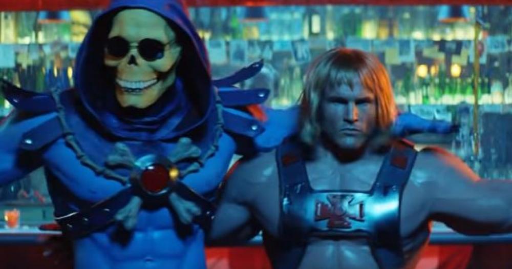 1541-he-man-ao-som-de-dirty-dancing-junto-do-esqueleto-tb