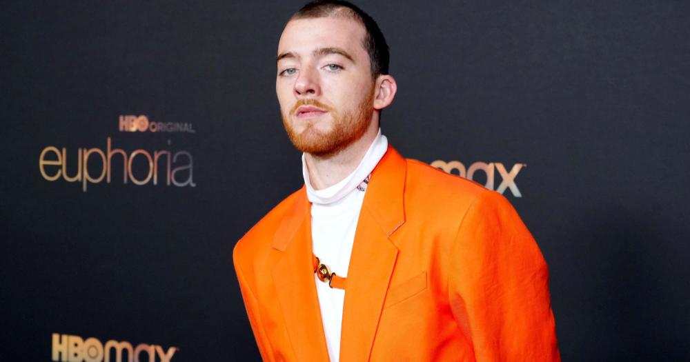 3338-ator-angus-cloud-de-euphoria-morre-aos-25-anos-tb